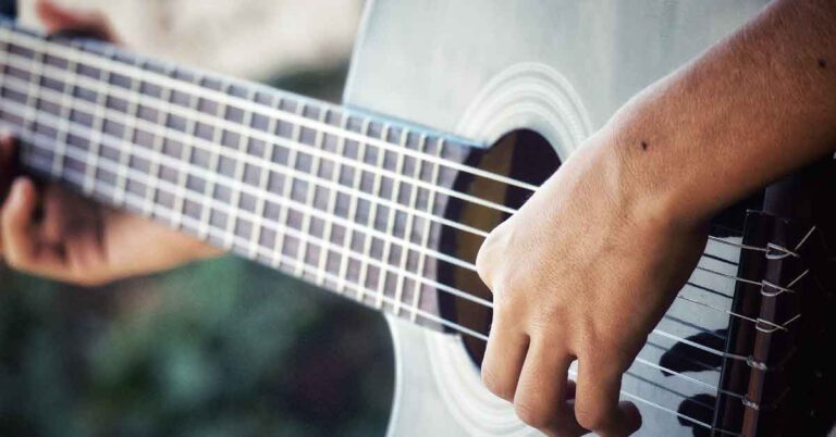 Rüyada Gitar Görmek ve Anlamı Ne Anlama Gelir?