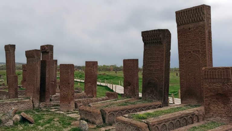 Rüyada Kabir Görmek ve Anlamı