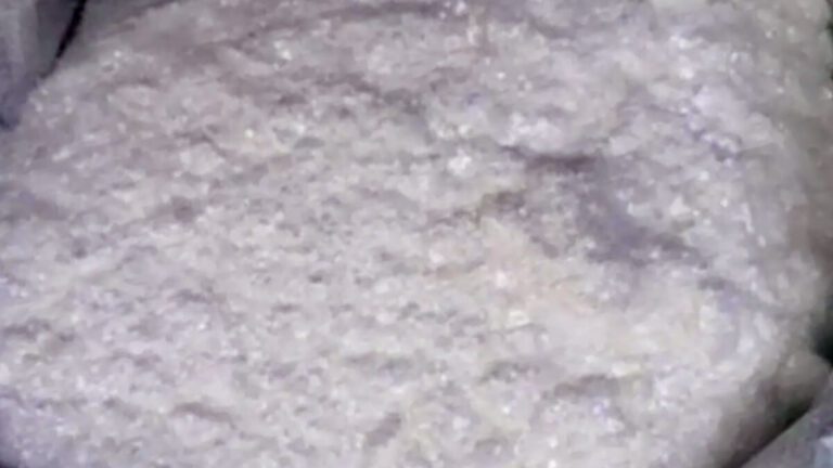 Rüyada Naftalin Görmek ve Anlamı
